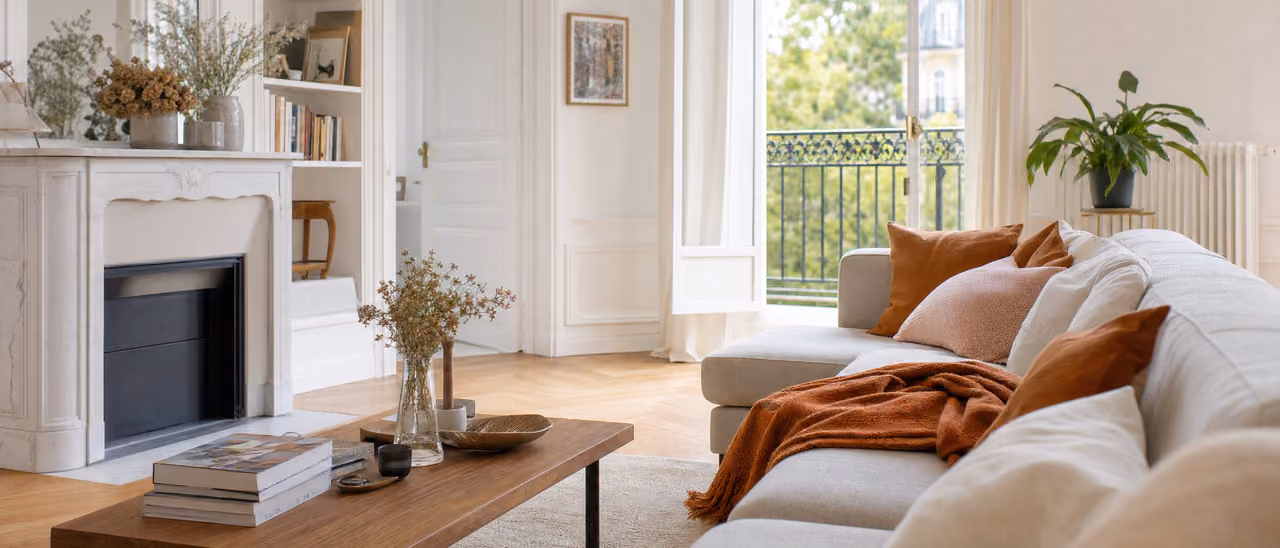 Salon chaleureux en hiver